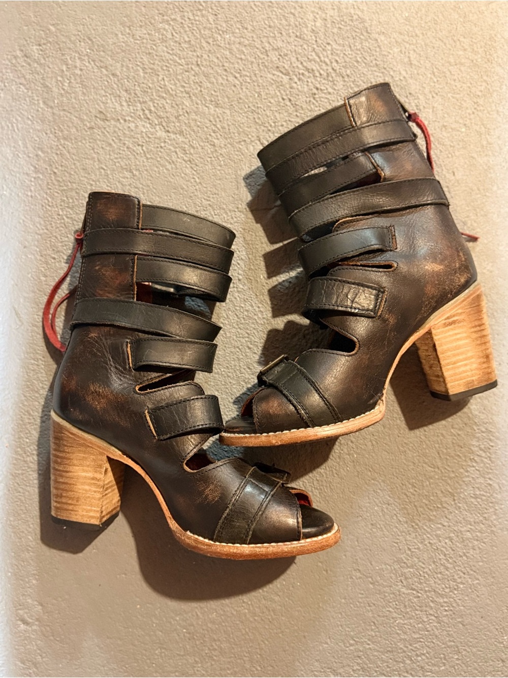 Freebird by Steven Bond Original- Women's Black Leather Buckle Heeled Sandals - Picture 2 of 5